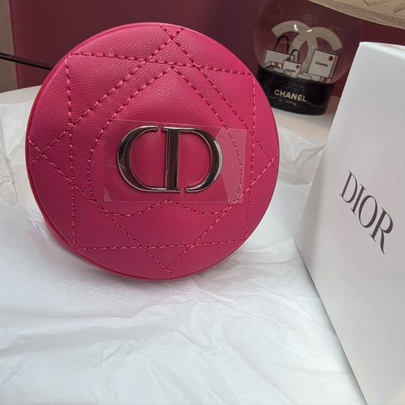NEW Dior Cannage Heart Dual Compact Mirror! - Picture 9 of 10